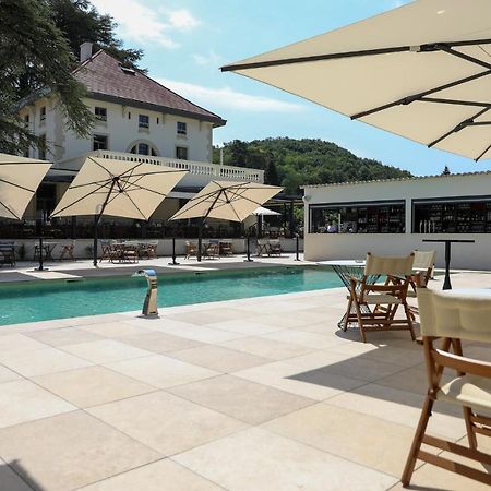 Sequoias Golf & Ressort Hotel Ruy-Montceau Bagian luar foto