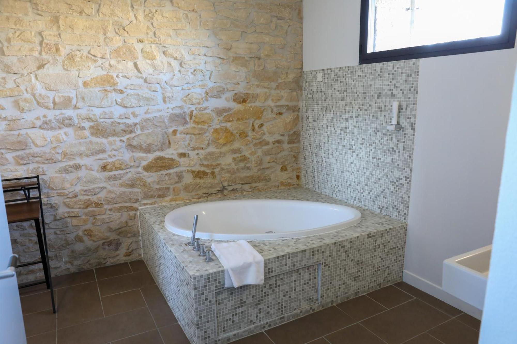 Sequoias Golf & Ressort Hotel Ruy-Montceau Bagian luar foto