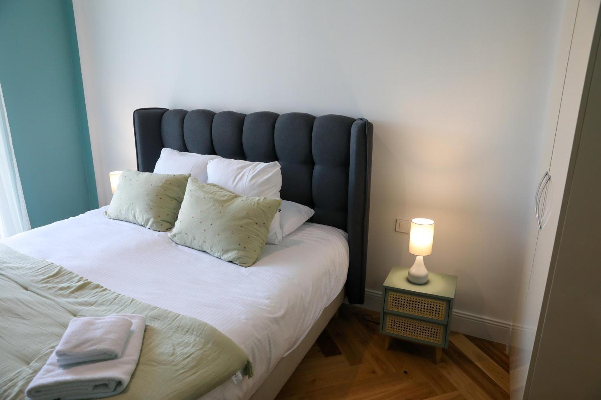 Sequoias Golf & Ressort Hotel Ruy-Montceau Bagian luar foto