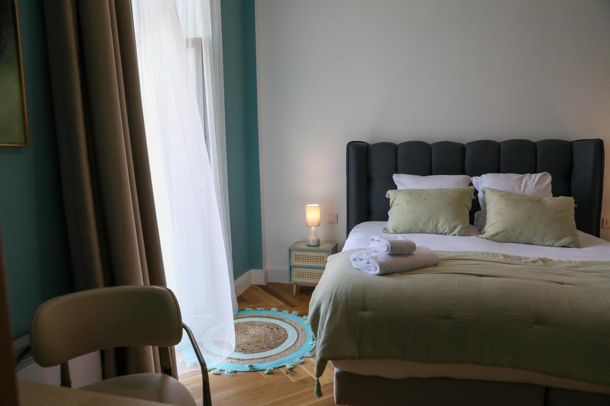 Sequoias Golf & Ressort Hotel Ruy-Montceau Bagian luar foto