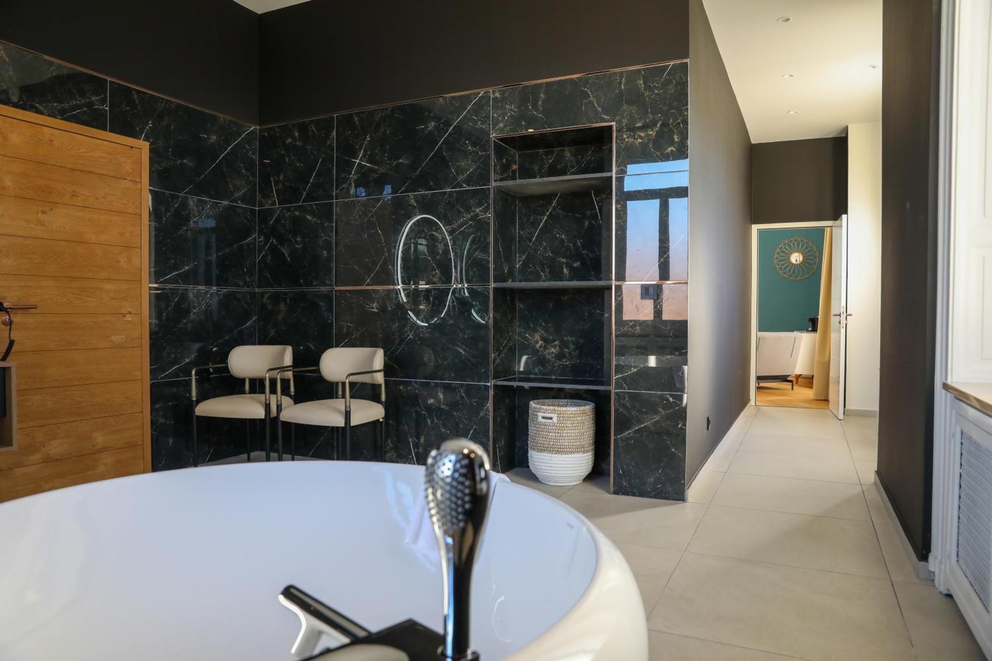 Sequoias Golf & Ressort Hotel Ruy-Montceau Bagian luar foto