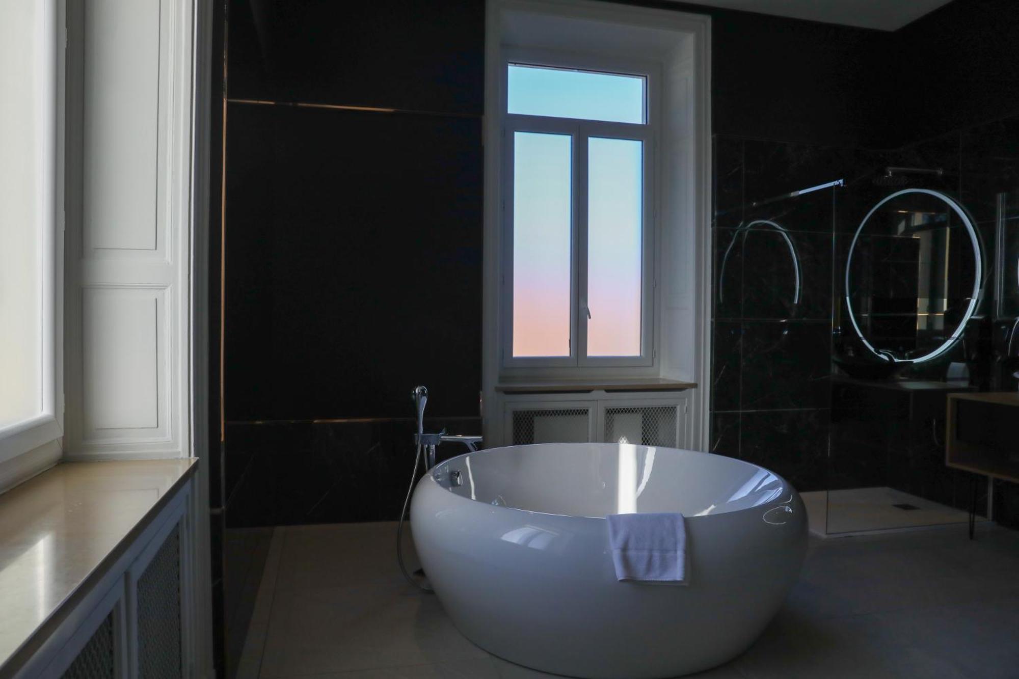 Sequoias Golf & Ressort Hotel Ruy-Montceau Bagian luar foto